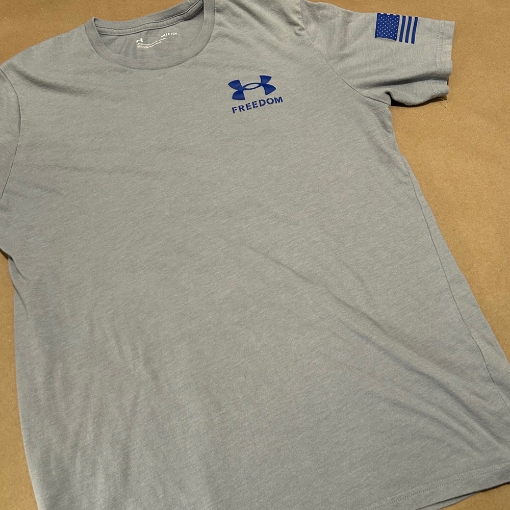 Under Armour Gray Freedom Graphic T-Shirt Mens Small - Picture 9 of 9